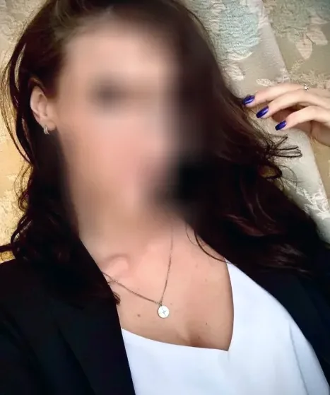 Büsra, 33