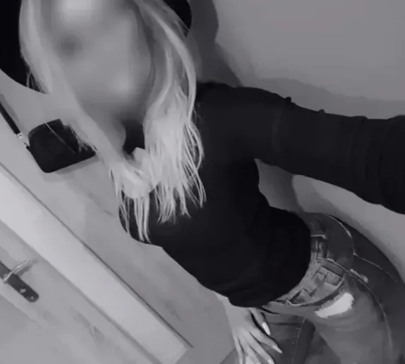 Carina, 28