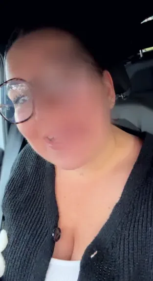 Emilia, 27