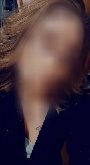 Hannah, 29