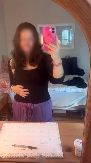 Lea, 27