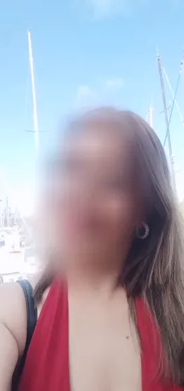 Leonie, 35