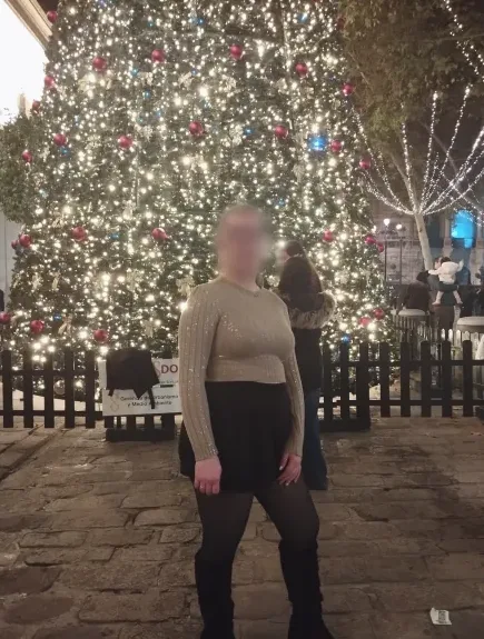 Lucia, 23