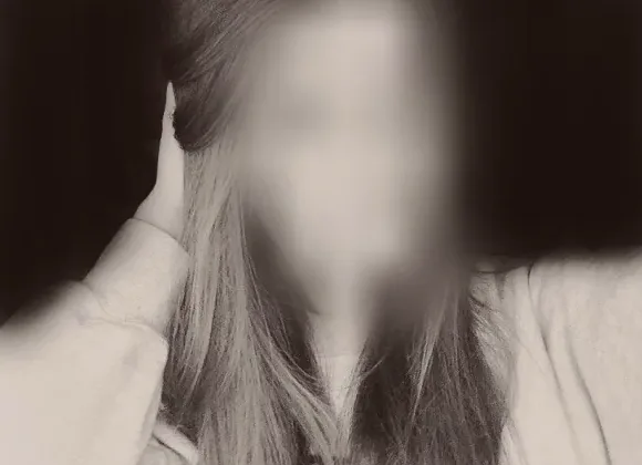 Nicole, 29
