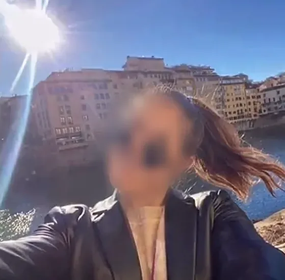 Paula, 27