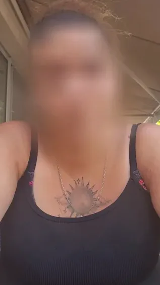 Pia, 37