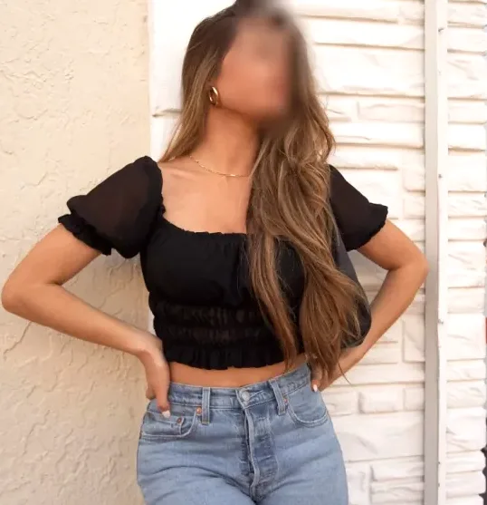 Sandra, 34
