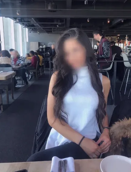 Sandra, 36
