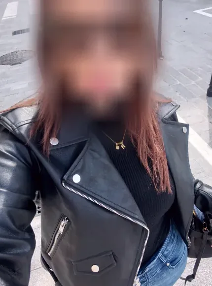 Sophie, 36