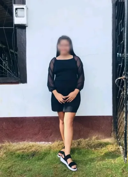 Vivien, 26